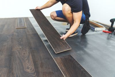 Multiple plank laminate styles